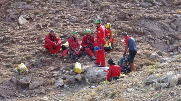 ABD'li dağcıyı Türk ekibi kurtardı. Dağcı Türk yetkililere teşekkür etti