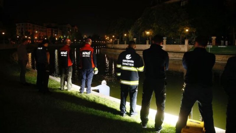 Porsuk Çayı'na düşen iki kardeşten biri hayatını kaybetti