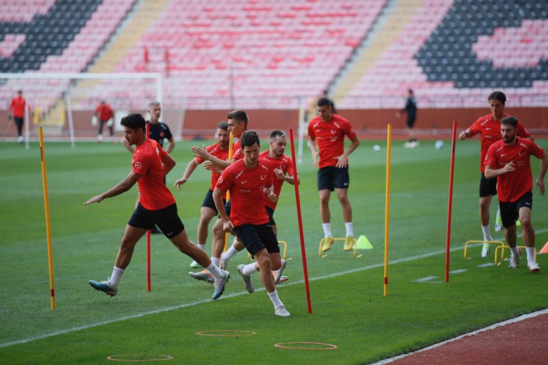 A Milli Futbol Takımı, Japonya maçı hazırlıklarına başladı