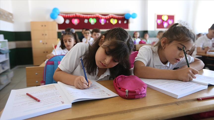 Veliler Dikkat! Okullarda yeni dönem yarın başlıyor