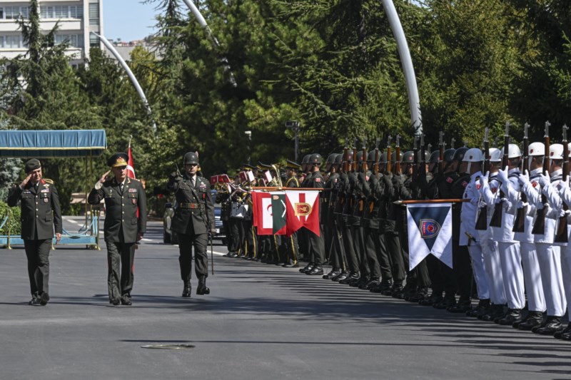 Genelkurmay Başkanı Orgeneral Gürak, Azerbaycanlı mevkidaşı ile bir araya geldi