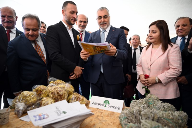 "Aktarlık ve Çiçekçiliğin Meslek Olarak Kabulü Toplantısı"