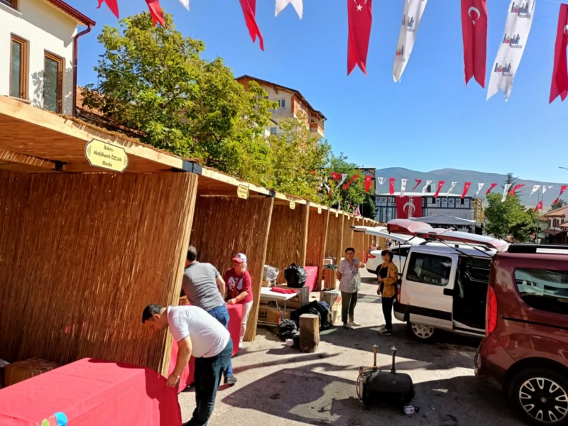 Kırmızı Altın Geleneksel El Sanatları ve Gençlik Festivali hazırlıkları devam ediyor