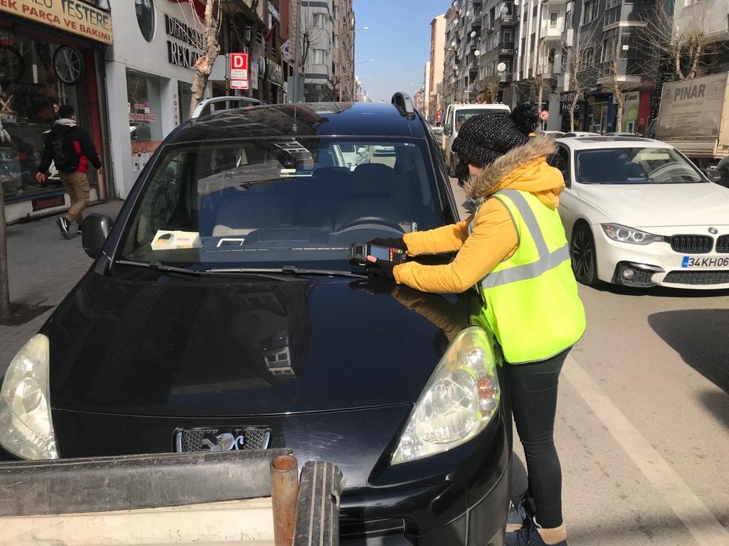 Parkmetre ücretlerine zam yapıldı