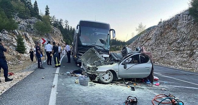 Konya-Antalya yolunda feci kaza; 1 kişi öldü 5 kişi yaralandı