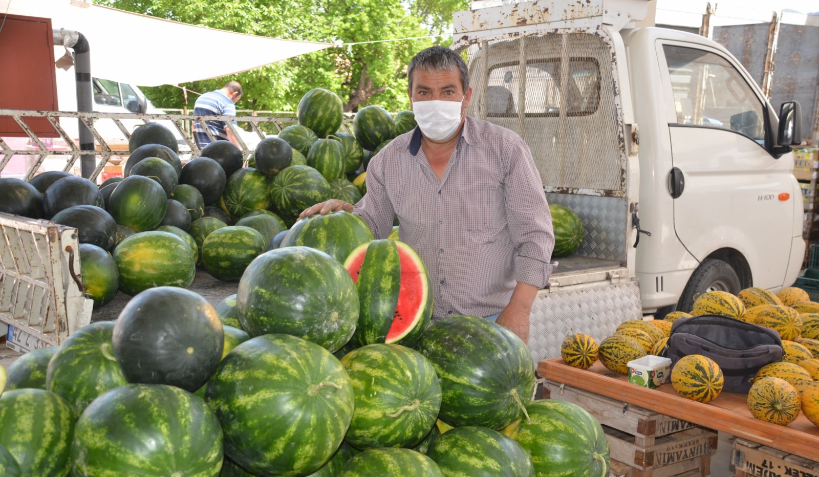 Yazın vazgeçilmez meyvesi: Karpuz