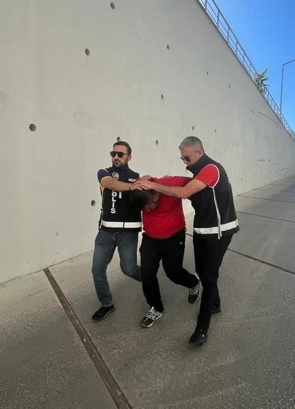 Suç örgütü yöneticisi firari, Alanya'da yakalandı