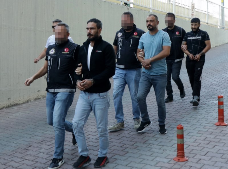 Uyuşturucu operasyonunda firari hükümlü ile 2 zanlı yakalandı