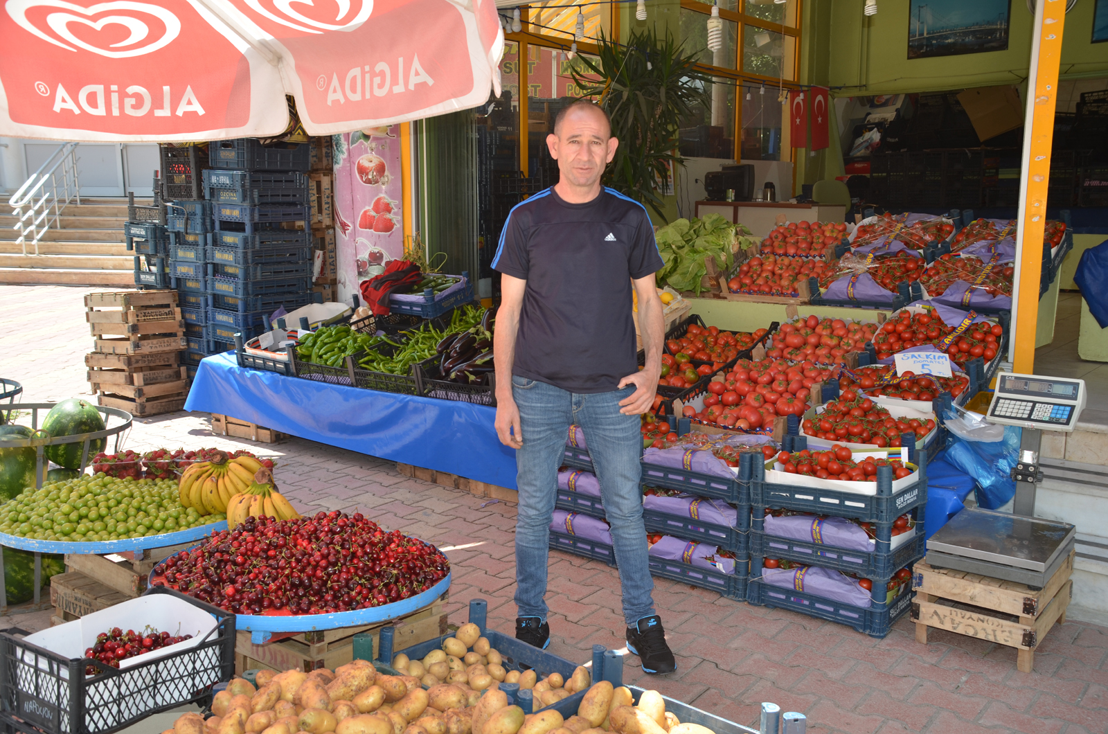 Onun adı Miço Dayı