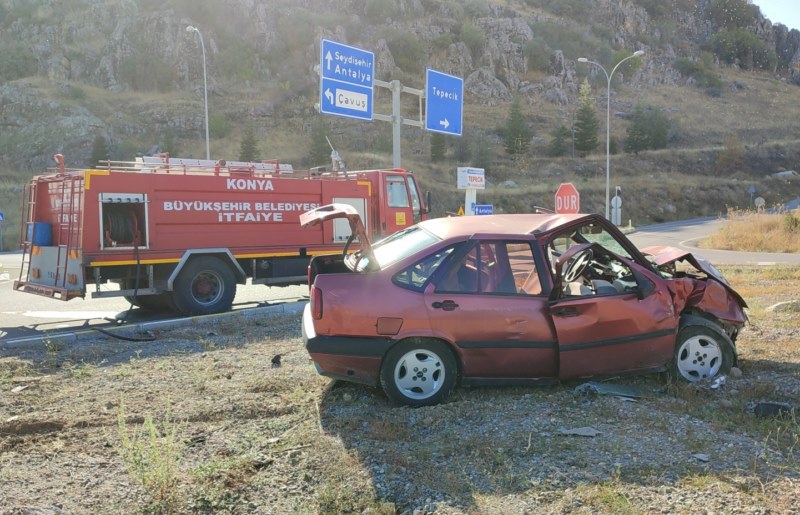 İki otomobilin çarpışması sonucu 6 kişi yaralandı