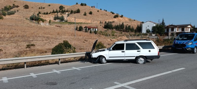 İki otomobil çarpıştı: 1 yaralı var