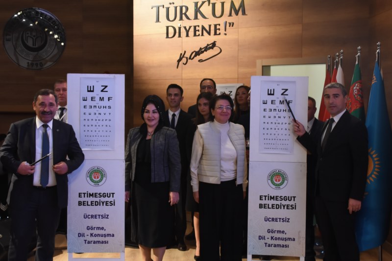 200 bin çocuğun göz taraması yapıldı