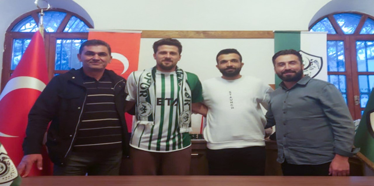 Ahmet Sarı Üzümlüspor’da