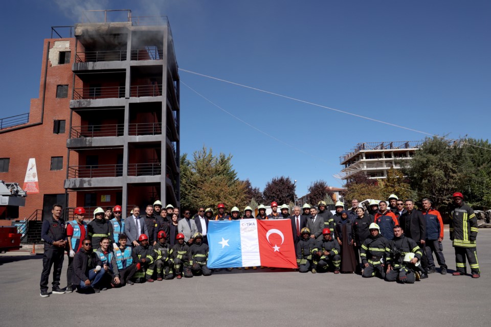 TİKA iş birliğiyle Somali ve 15 şehrinden itfaiyecilere eğitim