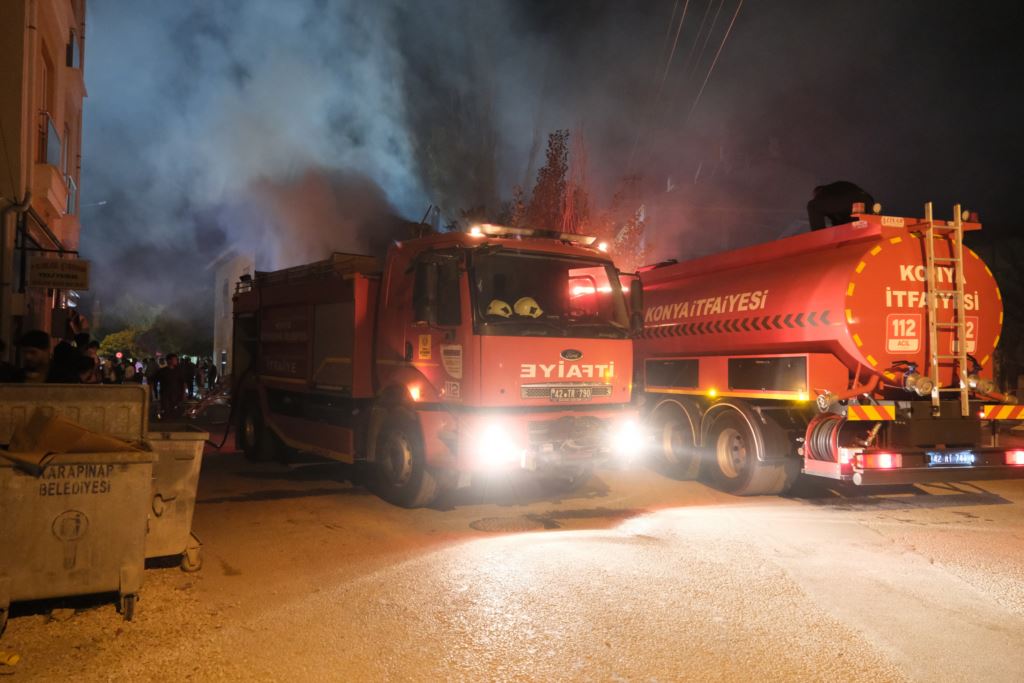 Konya’nın Karapınar ilçesinde korkutan yangın! Yangınla ilgili soruşturma başlatıldı