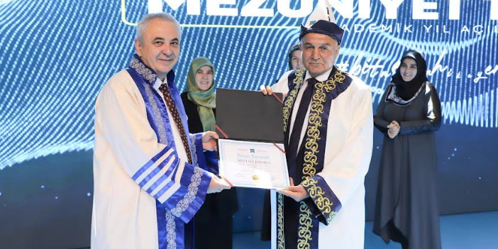 Eski milletvekili, 69 yaşında üniversite diploması aldı