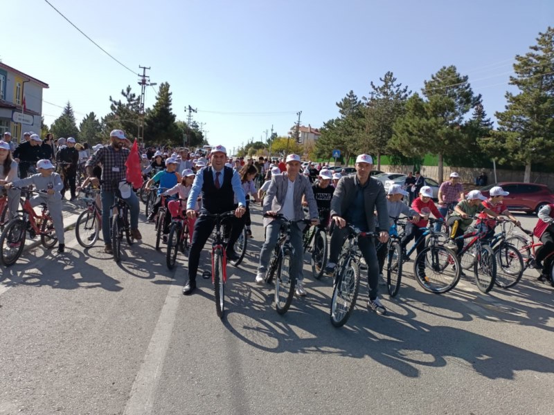 Cumhuriyetin 100. yılı etkinlikleri kapsamında bisiklet turu düzenlendi