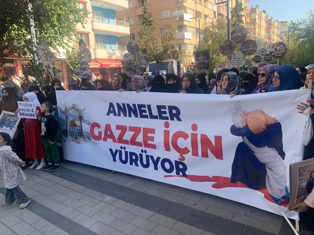 Anneler Gazze için yürüdü