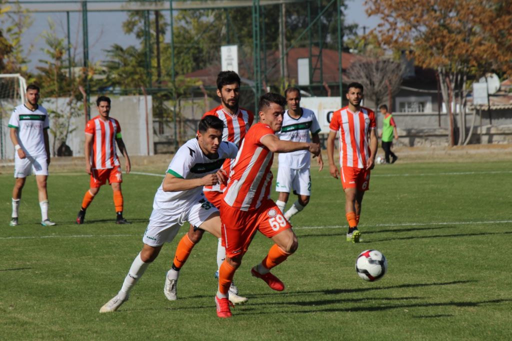 Sarayönü Belediyespor'dan 3'te 3