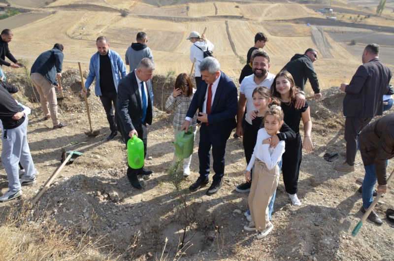 TÜRSİAD'dan hatıra ormanı