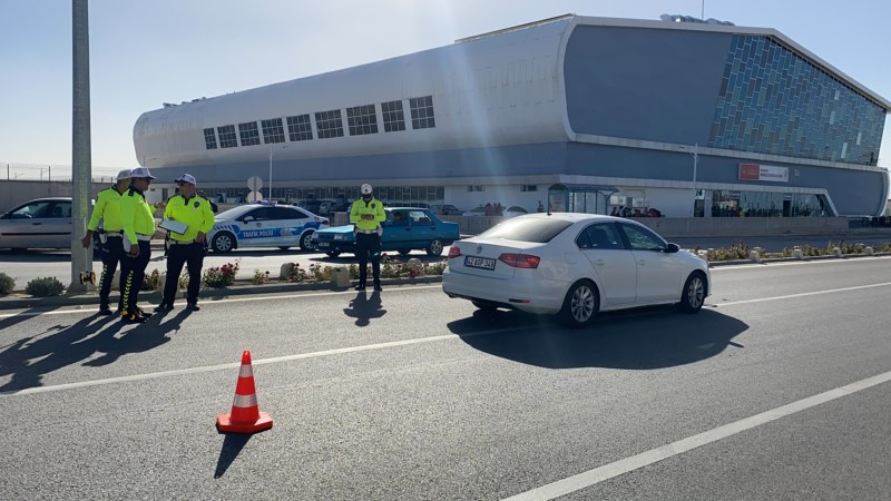 Otomobilin çarptığı kadın feci şekilde can verdi