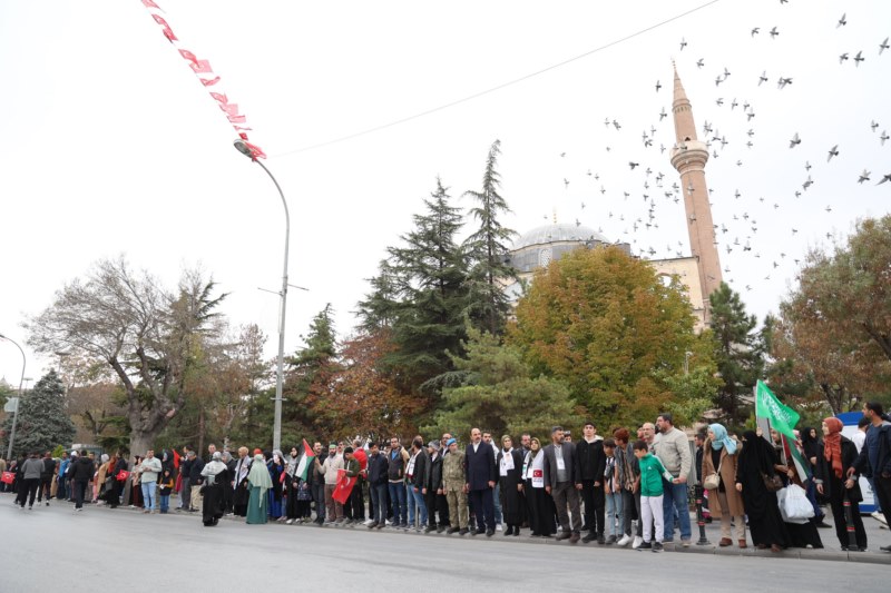 Gazze'ye destek için ''İnsan Zinciri'' oluşturuldu