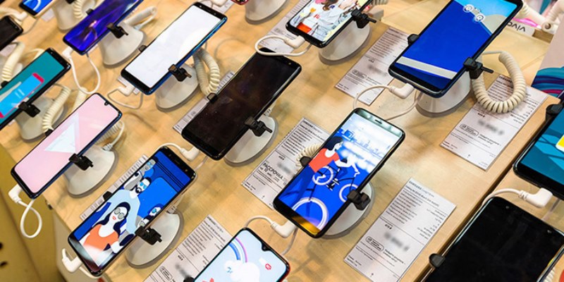 Üniversitelilere vergisiz telefon satışı başlıyor! İşte vergi indirimli modeller’