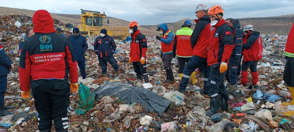 Çöp ayrıştırıcı  talihsiz işçinin cesedine ulaşıldı