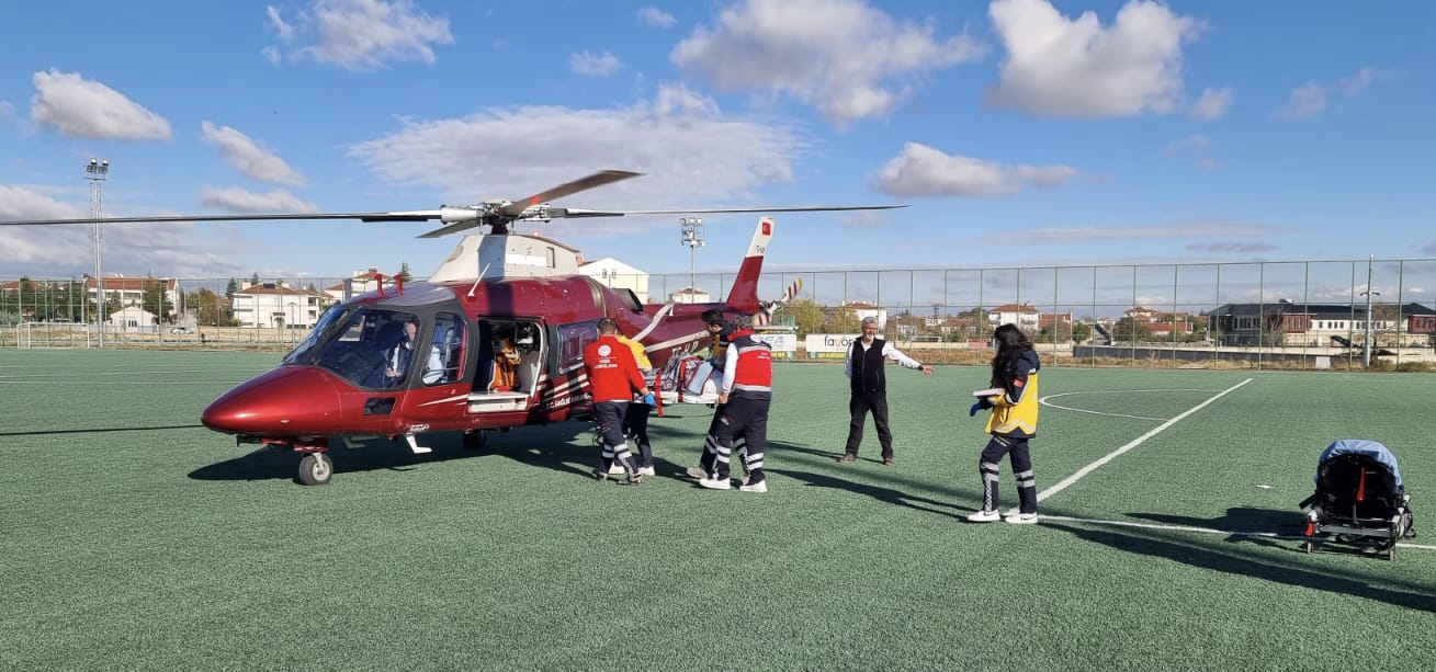 Kalp krizi geçiren hasta hava ambulansıyla hastaneye yetiştirildi