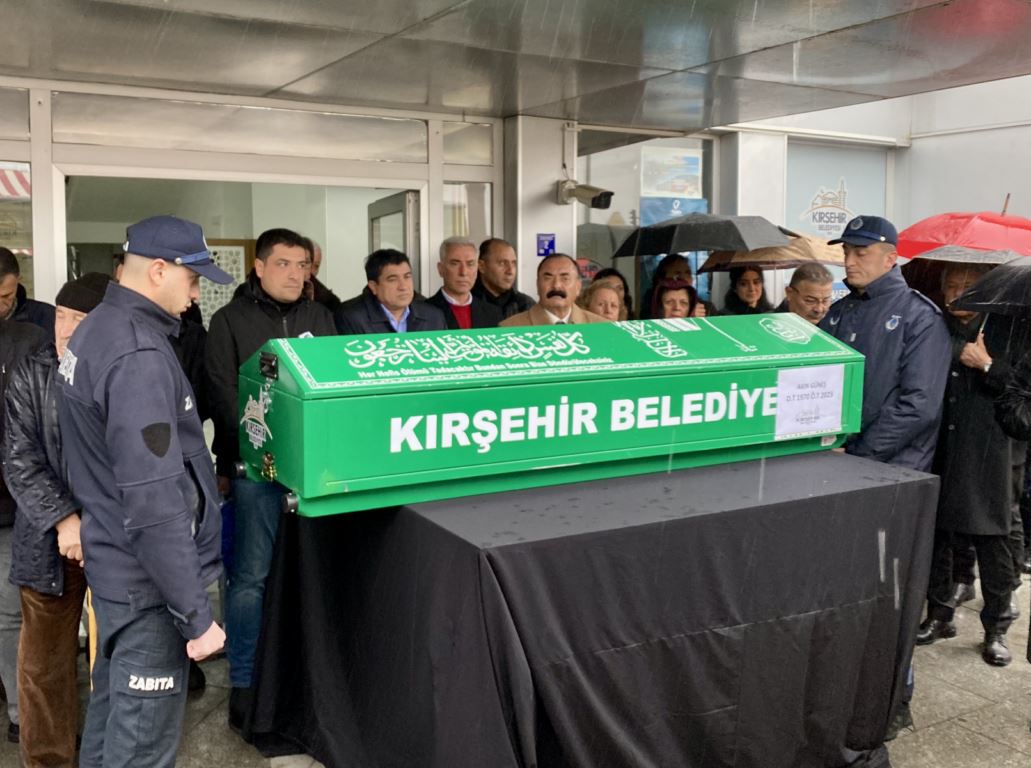 Kalp krizi geçiren şube müdürü, hastanede hayatını kaybetti