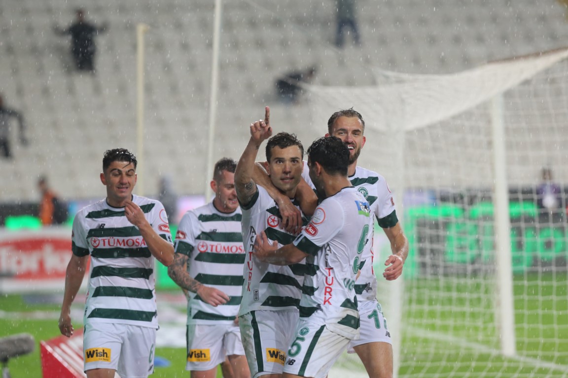 Konyaspor’un 8 haftalık galibiyet hasreti sona erdi