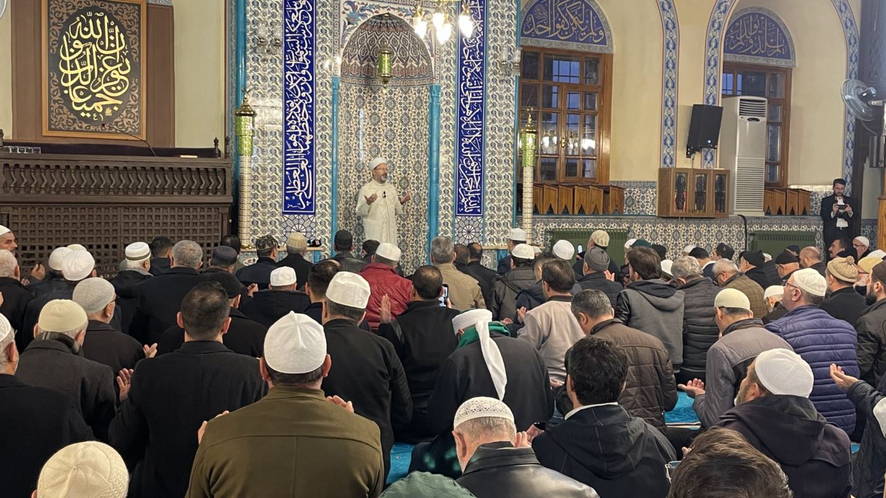 Diyanet İşleri Başkanı Erbaş, Konya'da Filistin için dua etti