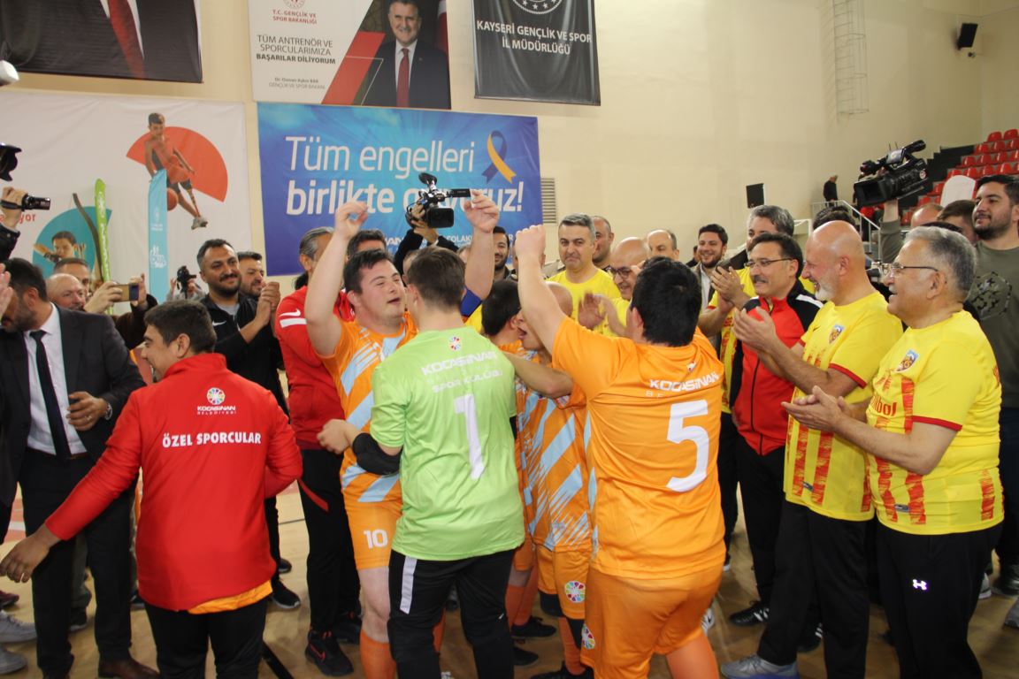 "Down Futsal Takımı" ile anlamlı bir etkinliğe imza atıldı