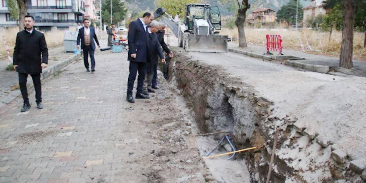 O ilçenin altyapısına 9 yılda 700 kilometrelik hizmet