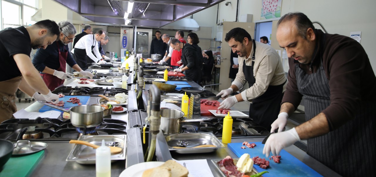 Akademisyenler en iyi yemek için yarıştılar