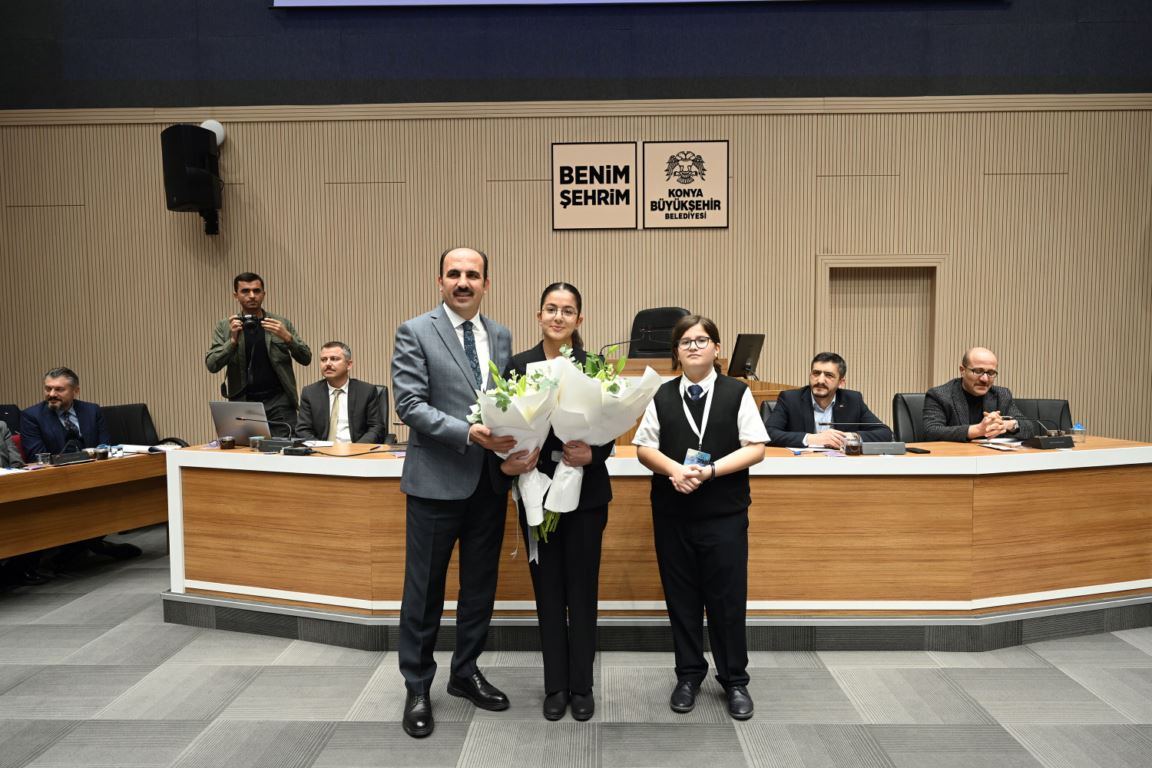 Konya Büyükşehir Çocuk Meclisi'nde görev teslimi yapıldı