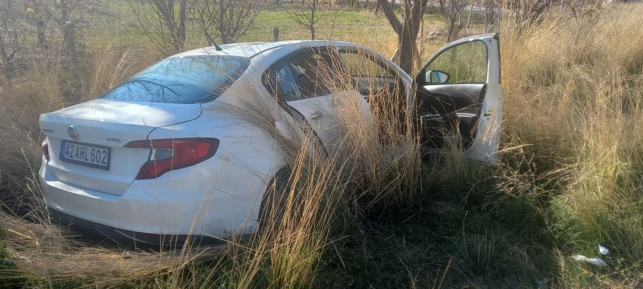 İki otomobilin çarpışması sonucu 5 kişi yaralandı