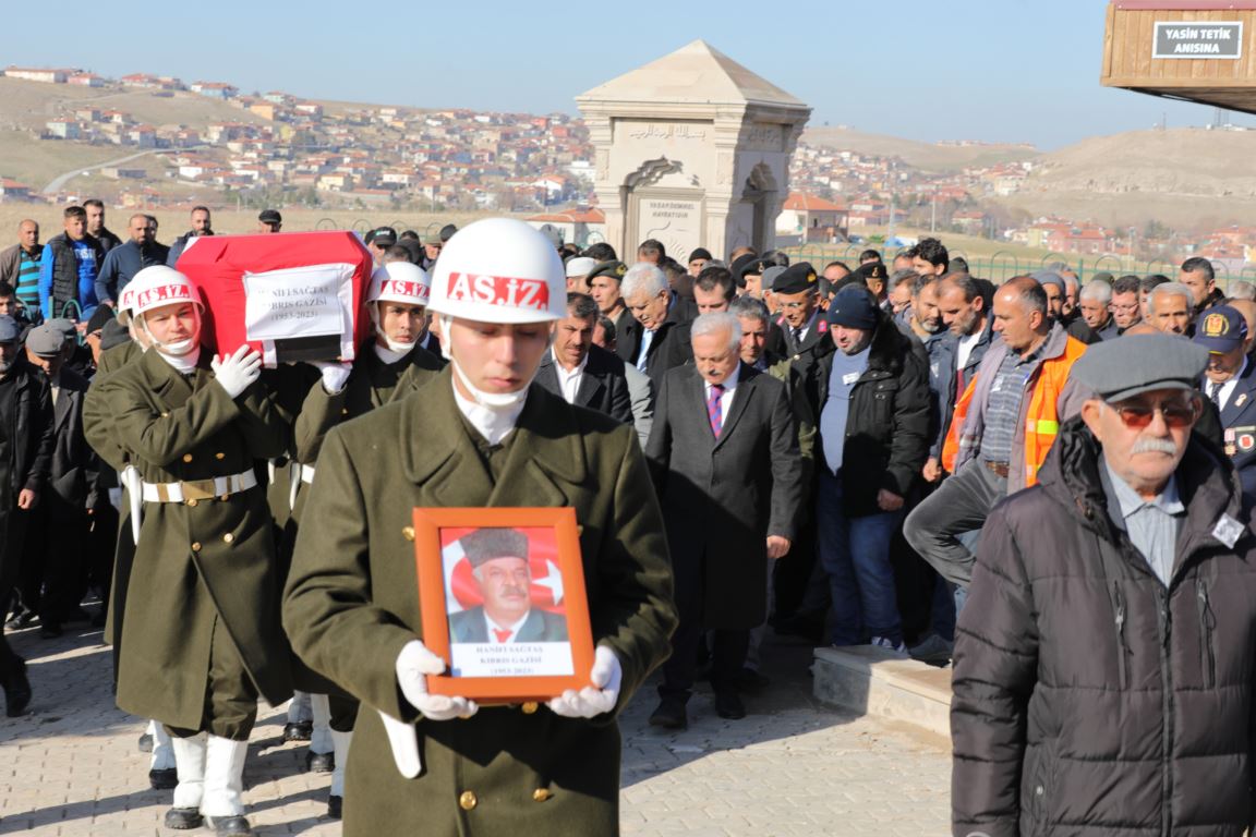 Kıbrıs gazisi gözyaşları içinde uğurlandı