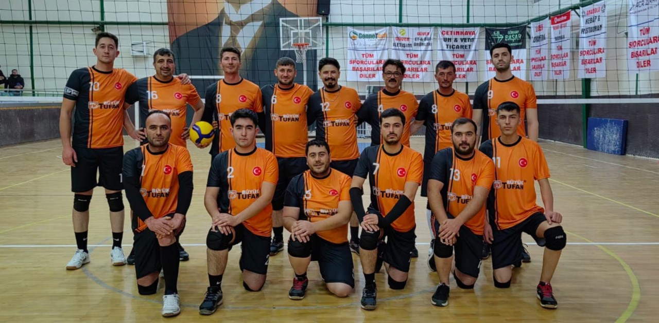 Sarayönü Voleybol Turnuvasında 3.maçını Konarspor kazandı