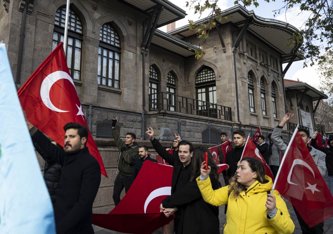 Ankara'da PKK protesto edildi