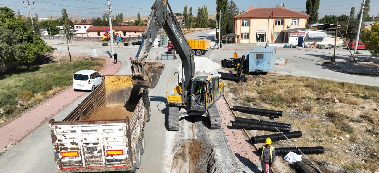 Şehri saran kilometrelerce şebekede büyükşehir imzası var