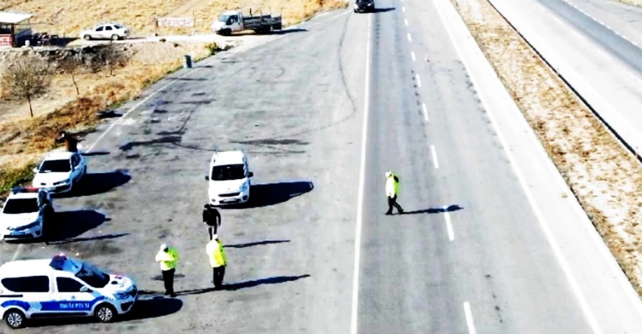 Yolda polis yok diye aldanmayın “havada” gözleri var