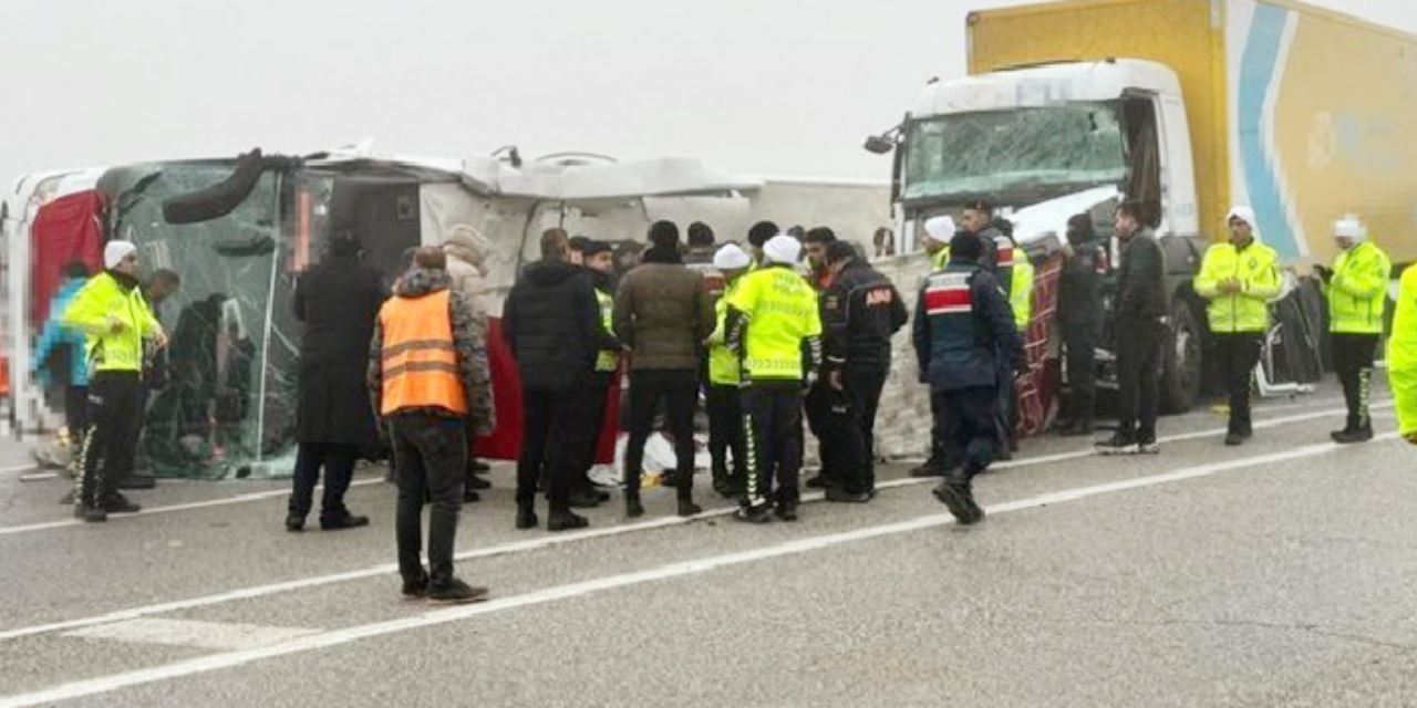 Bu kez Malatya-Kayseri karayolu kana bulandı! Çok sayıda ölü ve yaralı var