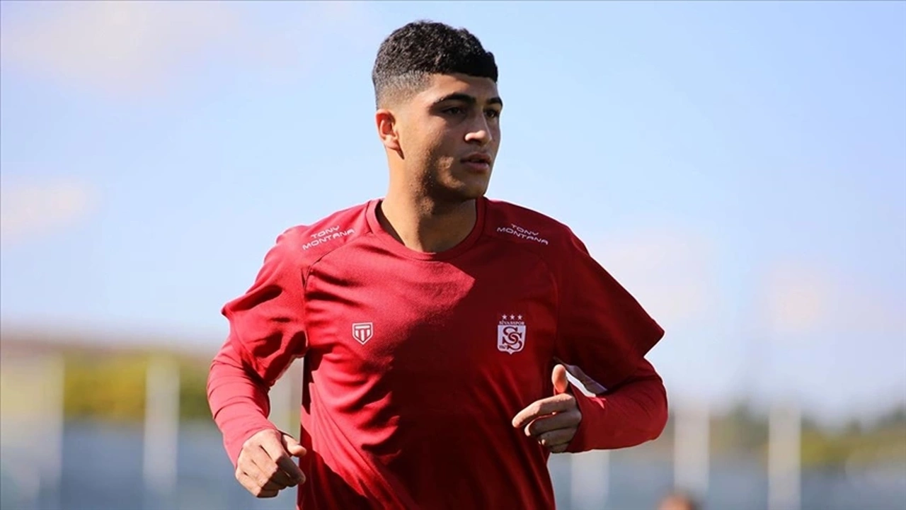 Sivasspor'un genç yeteneği Yunus Emre'nin Brentford ile anlaştığı bildirildi