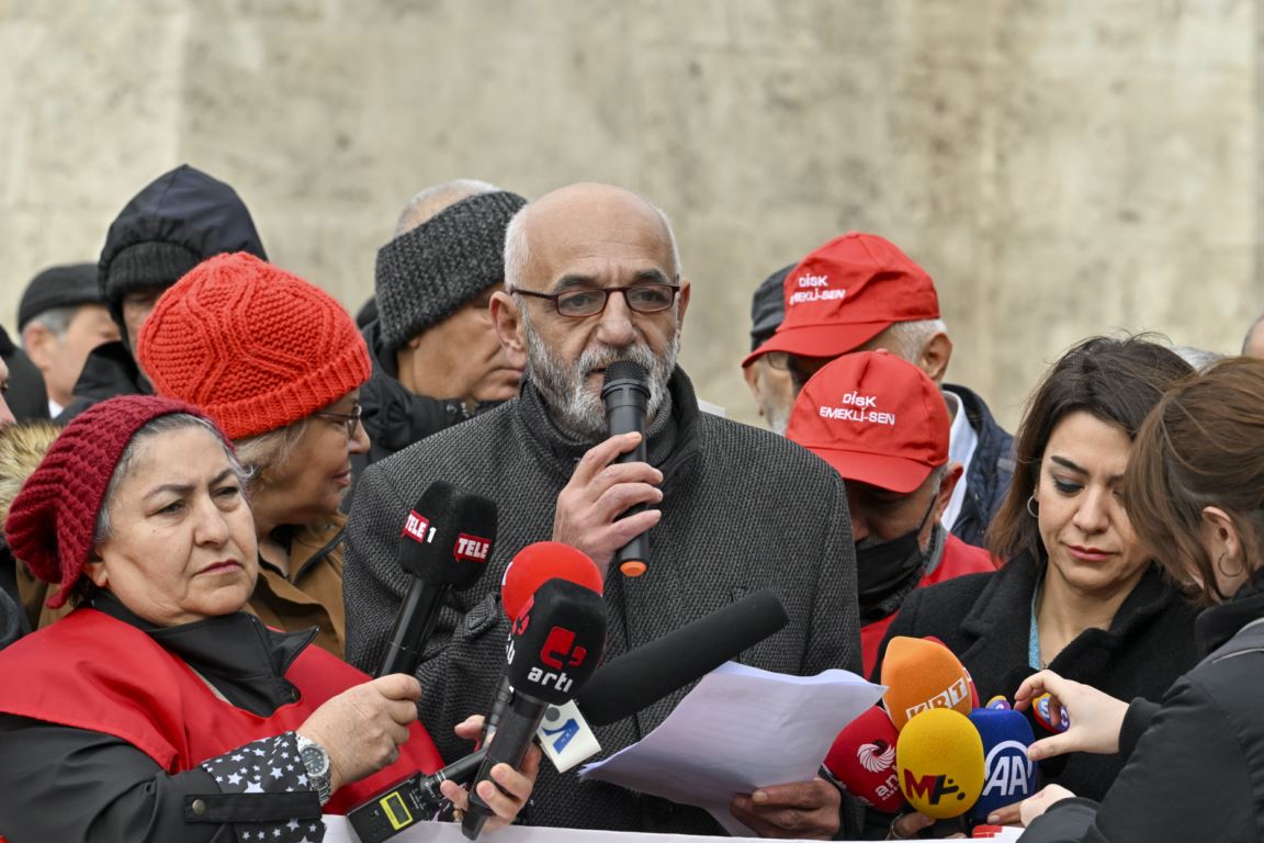 DİSK, emekli maaşına yapılan zam oranının düzenlenmesi talebinde bulundu