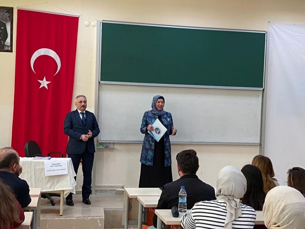 KAEÜ'den öğrencilerine "Türk vergi sistemi ve vergi bilinci" konferansı düzenlendi