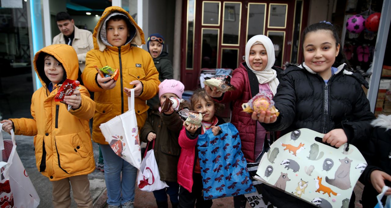 Konya'da çocuklar üç ayları "şivlilik"le karşıladı