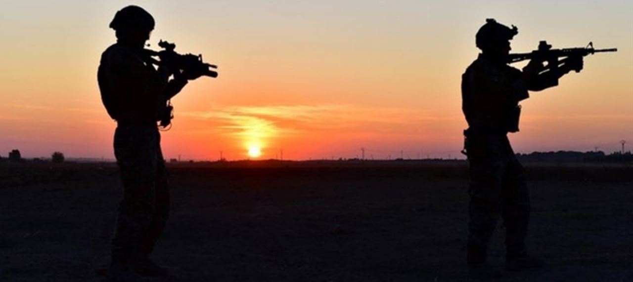 Barındıkları yerden kaçan  2 PKK'lı terörist teslim oldu