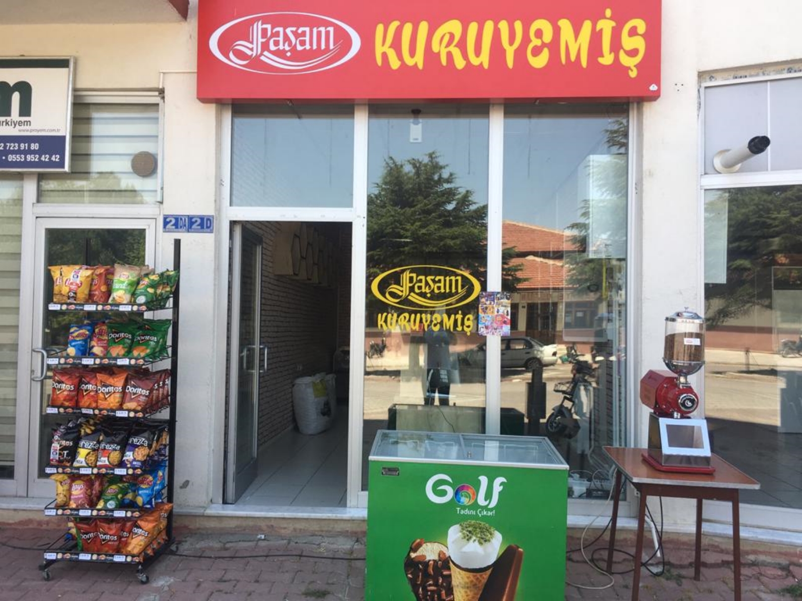 Paşam kuruyemiş hizmete açıldı