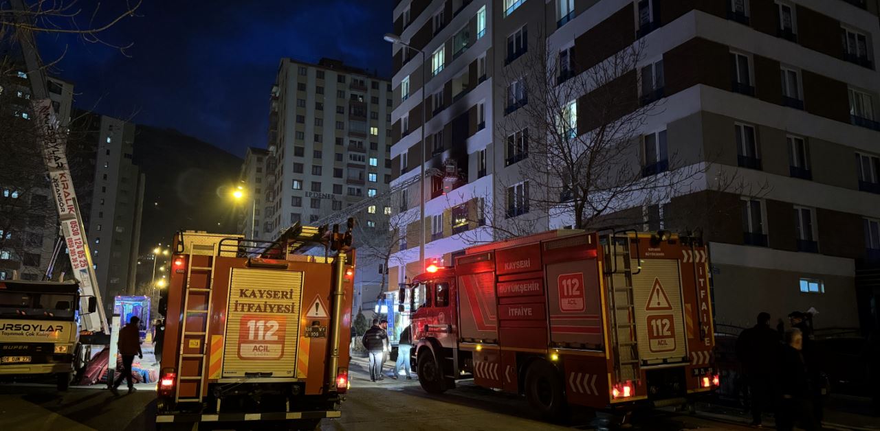 14 katlı apartmanda çıkan yangında 7 kişi dumandan etkilendi